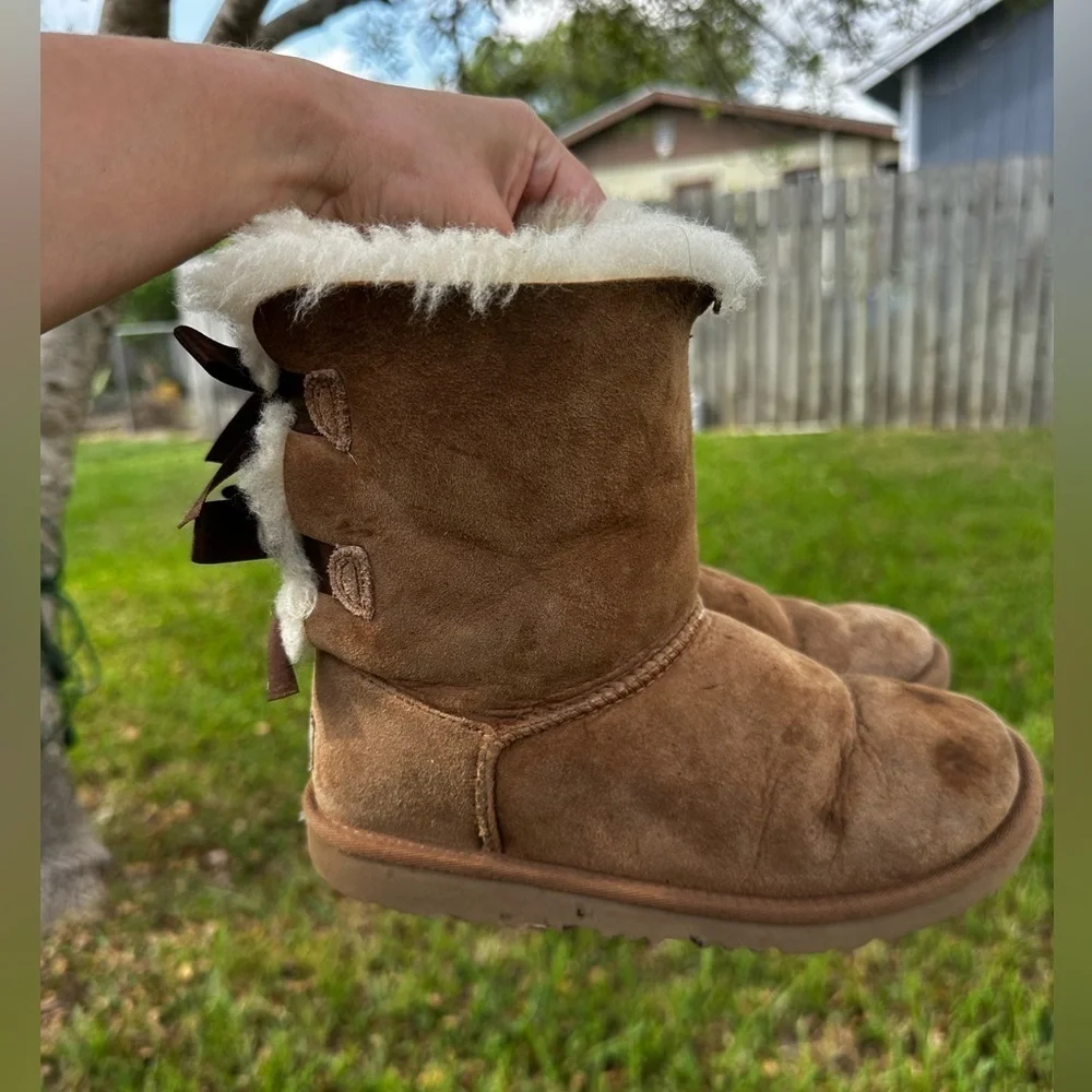 UGGS Bailey Bow Boot faux fur - Picture 9 of 12